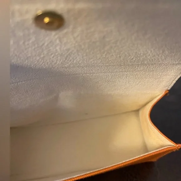 Tory Burch orange sunglasses case & protective drawstring pouch - Picture 8 of 10